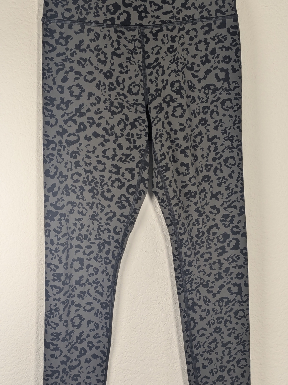 “Athleta Elation Ultra High Rise Leopard Print 7/8 Leggings Gray Black Size Sm